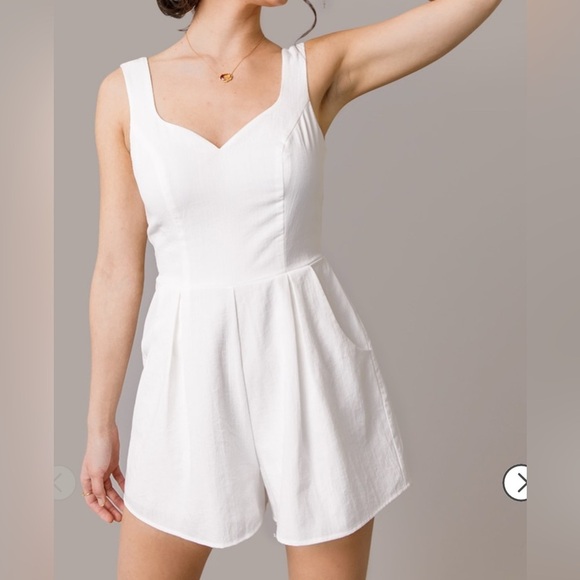 Francesca's Collections Pants - Francesca's Collections Light Pink Sleeveless Romper with pockets!